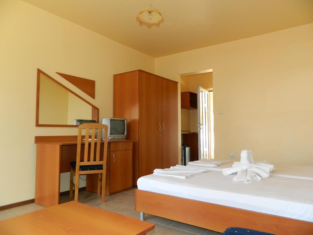Family Hotel Privileg Sunny Beach Værelse billede