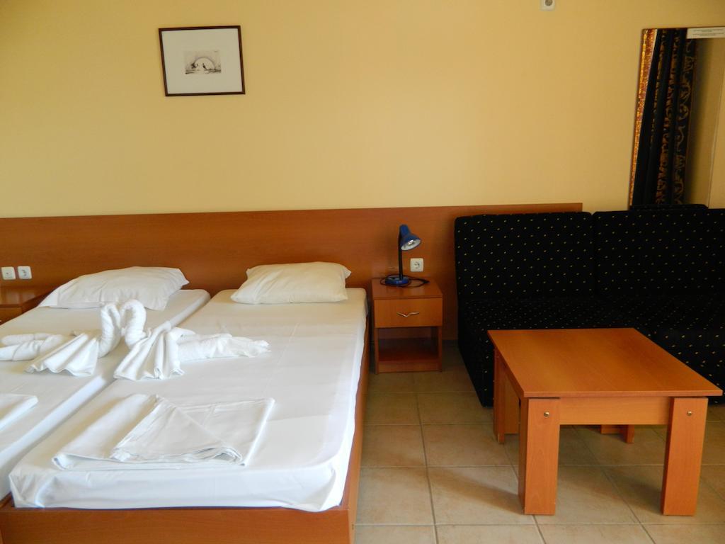 Family Hotel Privileg Sunny Beach Værelse billede